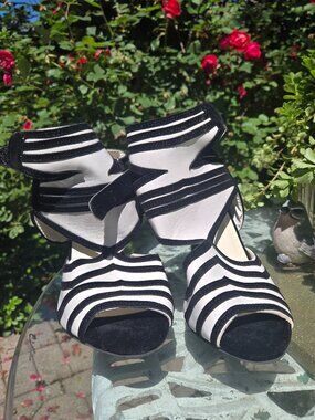 NWOT Black and white striped peep toe heels